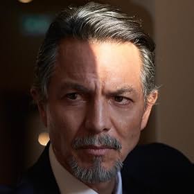 Benjamin Bratt